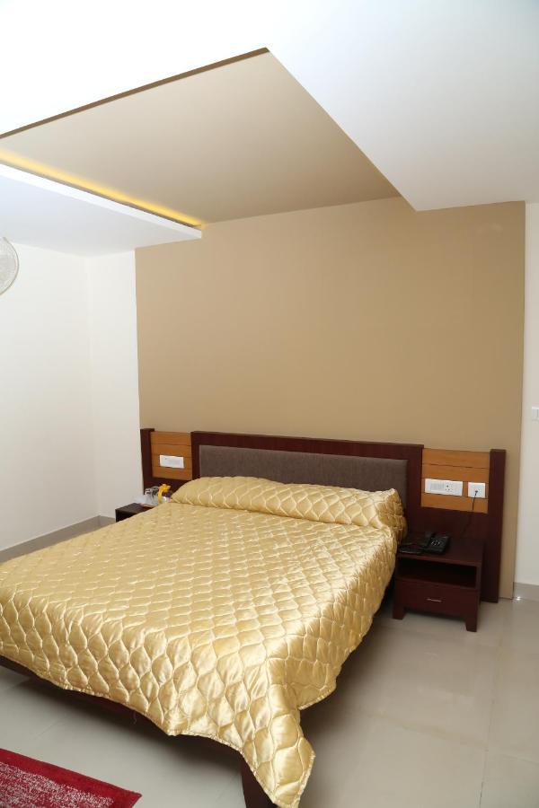 Hazmi Inn Perintalmanna Екстериор снимка