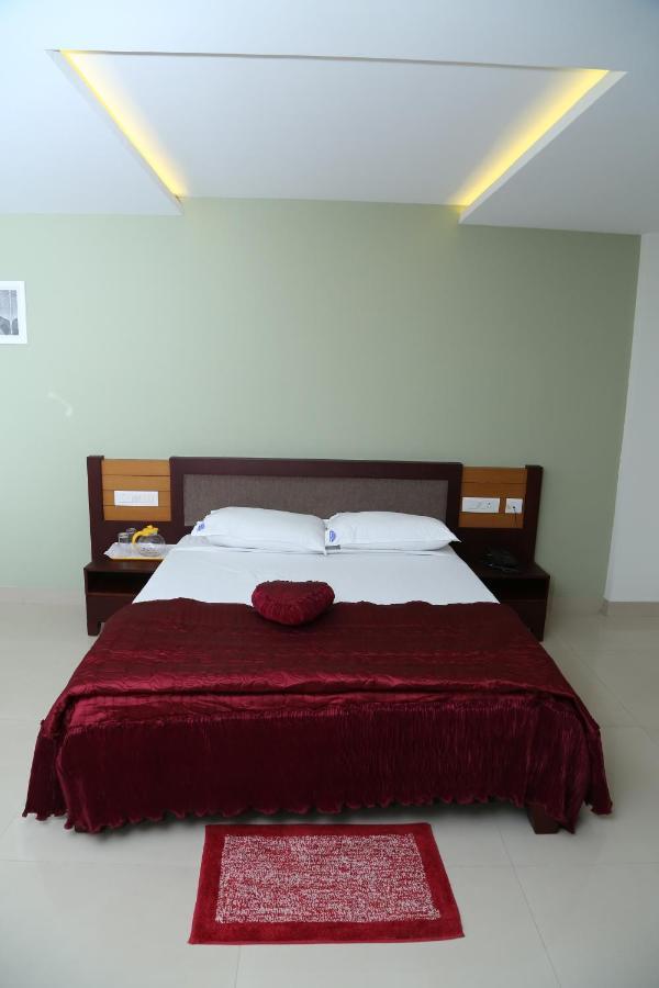 Hazmi Inn Perintalmanna Екстериор снимка