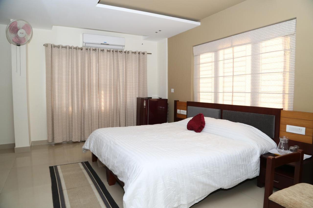 Hazmi Inn Perintalmanna Екстериор снимка